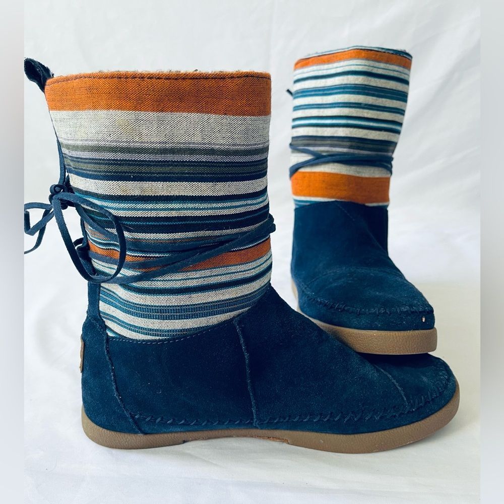 Toms striped suede Nepal boot Navy size 8